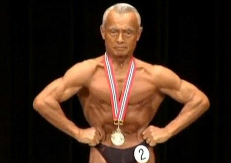 74岁的健美冠军.jpg