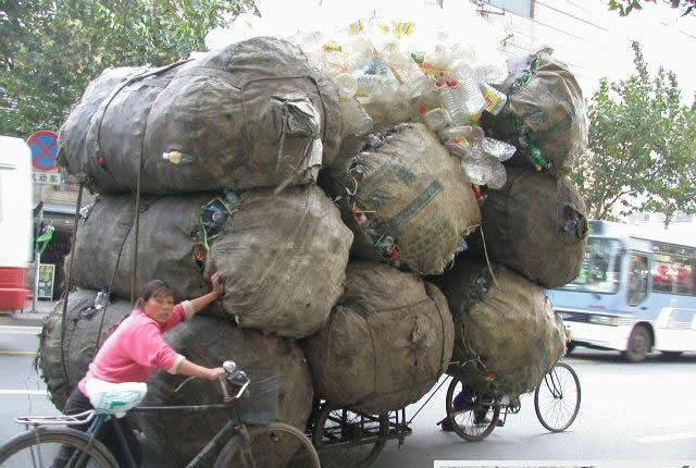 中国第一猛男和他的妻子.jpg