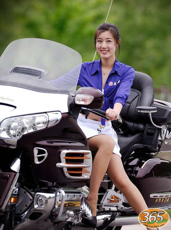 韩国美女车模 (72).jpg