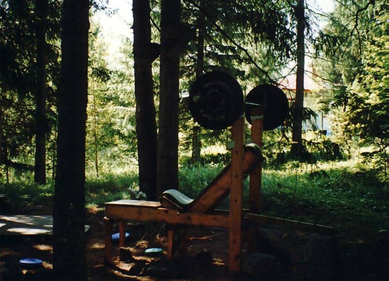 bench.jpg