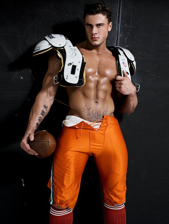 igor_filin_shirtless_1.jpg