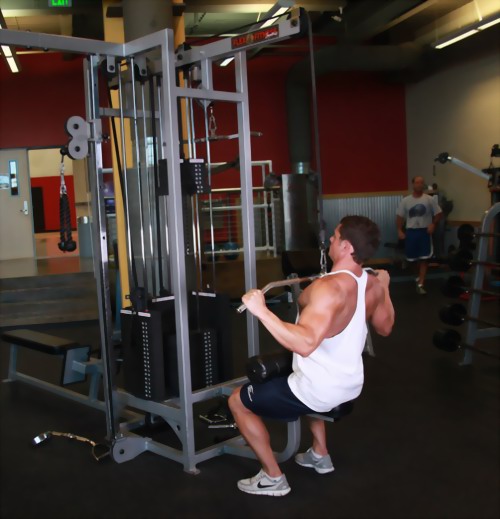 Wide-Grip Lat Pulldown－2.jpg