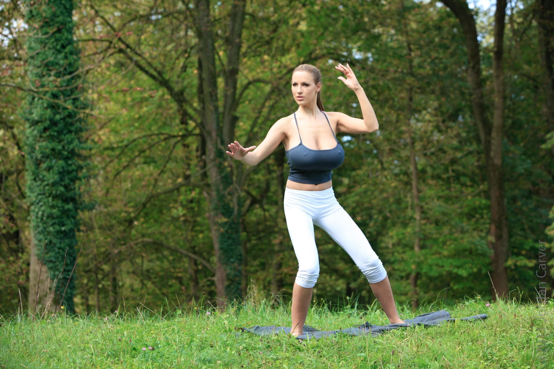 Jordan-Carver-Yoga-34.jpg
