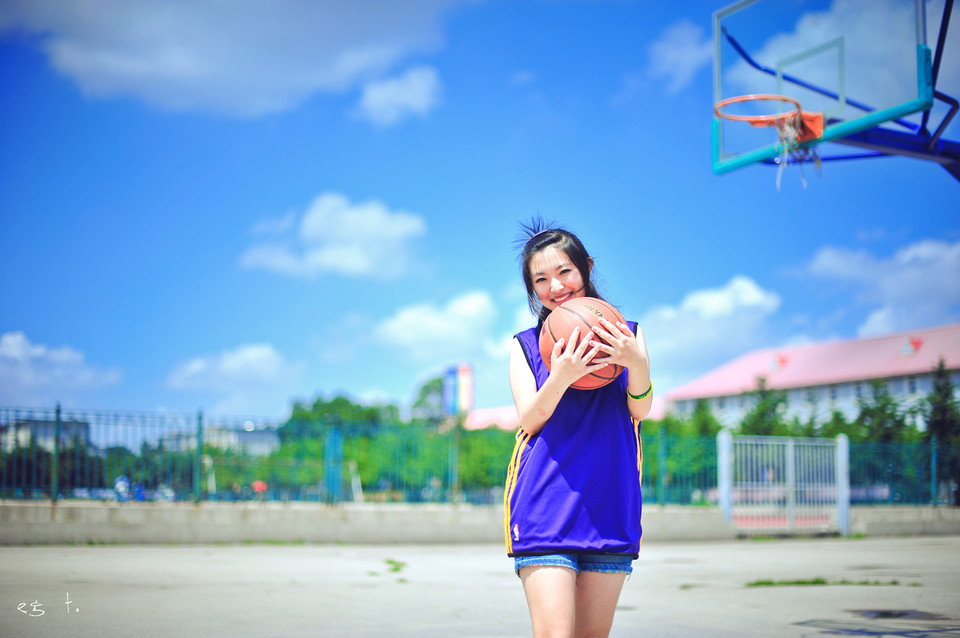 Q7G82U5C046I.jpg