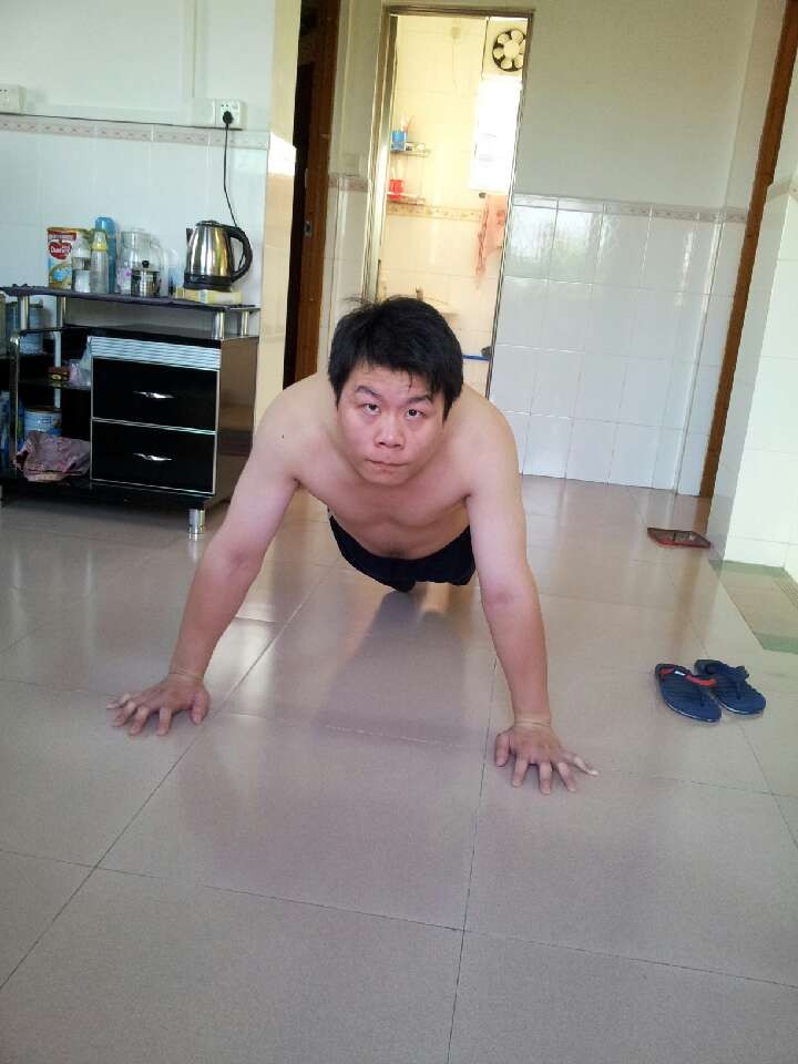 这个两臂距离就宽点
