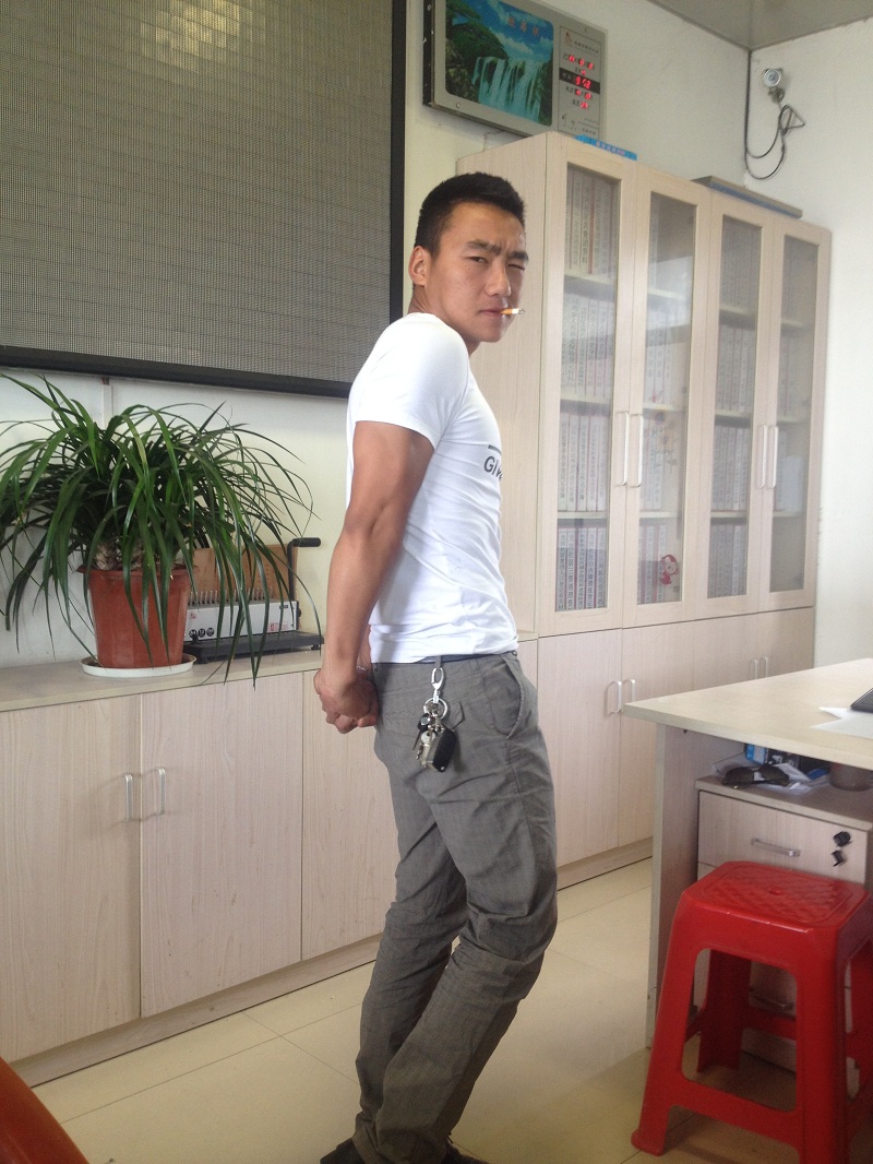 094446nfspq351n0135js3.jpg