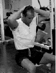 双手正压颈屈伸.gif