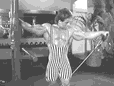 绳索侧平举.gif