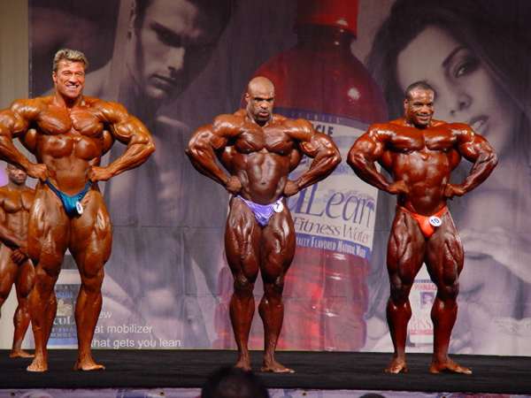 Gunter Schlierkamp 、Ronnie Coleman 、Chris Cormier.jpg