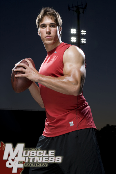 帅气的橄榄球运动员The NFL's Hardest Working Quarterback(0).jpg