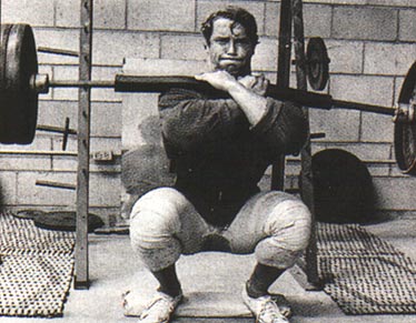 颈前 深蹲.jpg